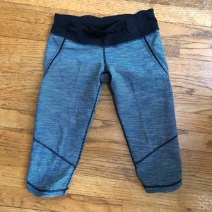 Lululemon size 6 workout pants